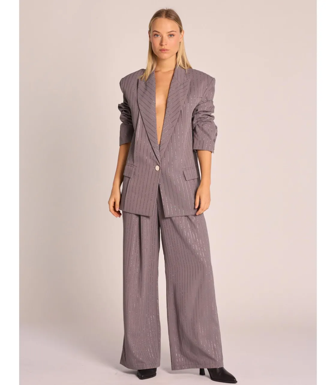 Alma en Pena Chaquetas|BLAZER RAYA DIPLOMÁTICA BRILLOS