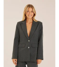 Alma en Pena Chaquetas|BLAZER RAYA DIPLOMÁTICA DETALLES