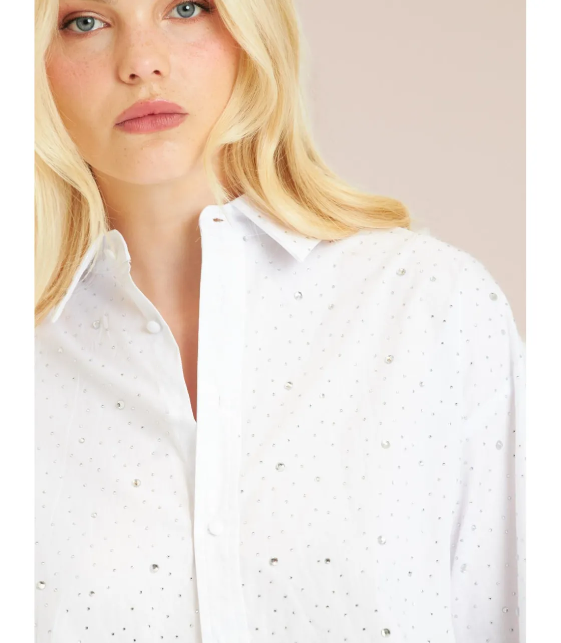 Alma en Pena Camisas|CAMISA CON DETALLES DE PEDRERÍA